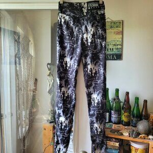 Gianfranco Ferre high rise dark print pants size 29 fits like 24-25